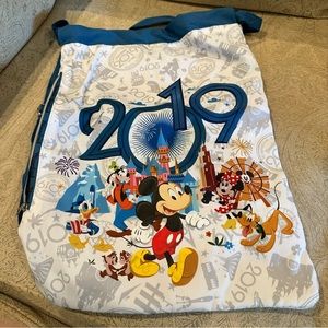 Disney Parks 2019 Disneyland Drawstring Backpack Mickey Mouse Pluto Donald DL